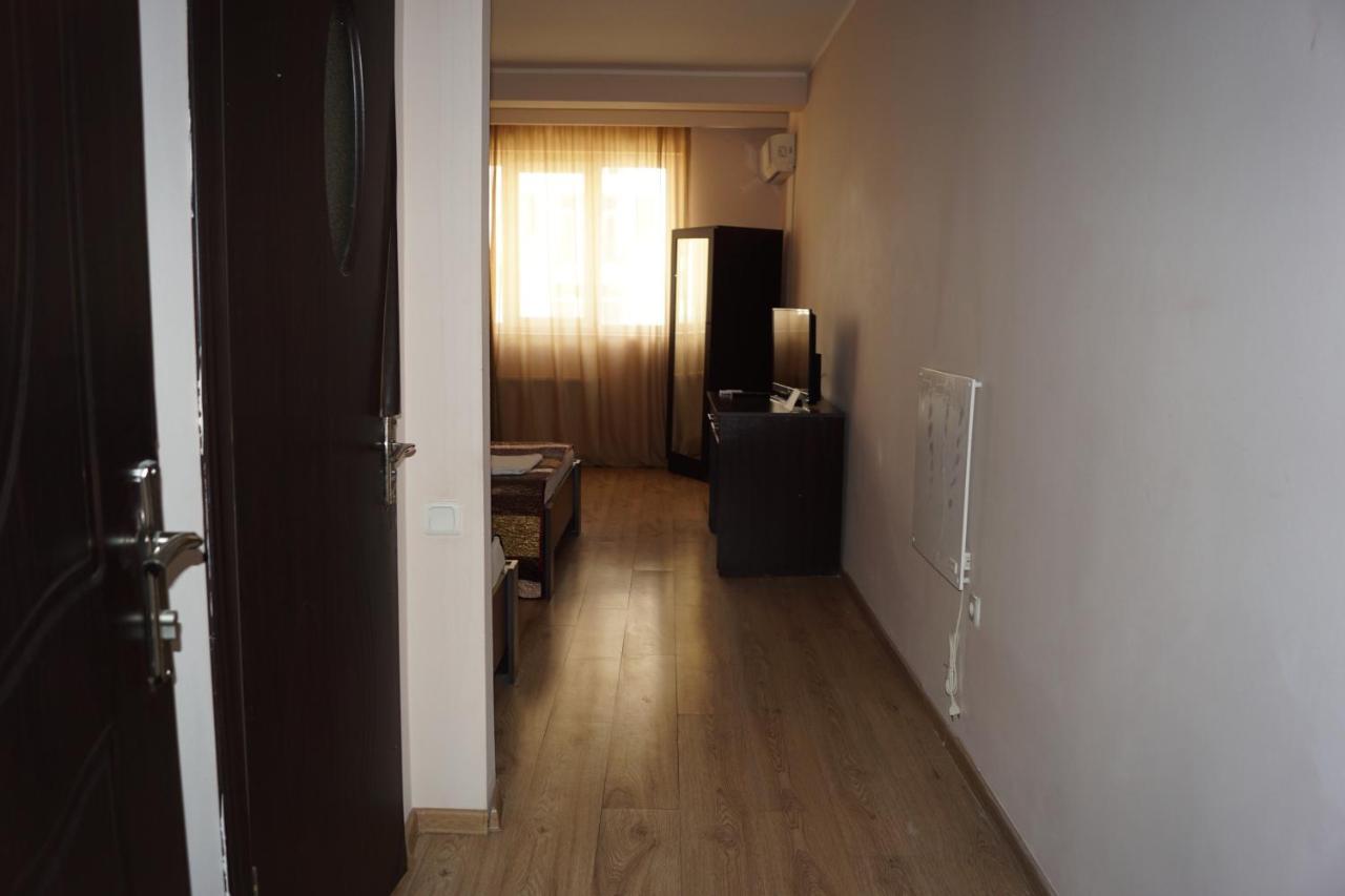 Iar Hotel Batumi Exterior photo