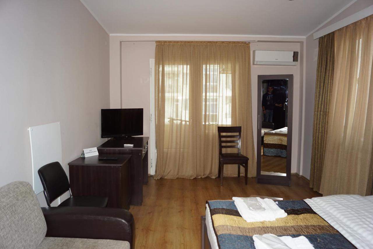 Iar Hotel Batumi Exterior photo