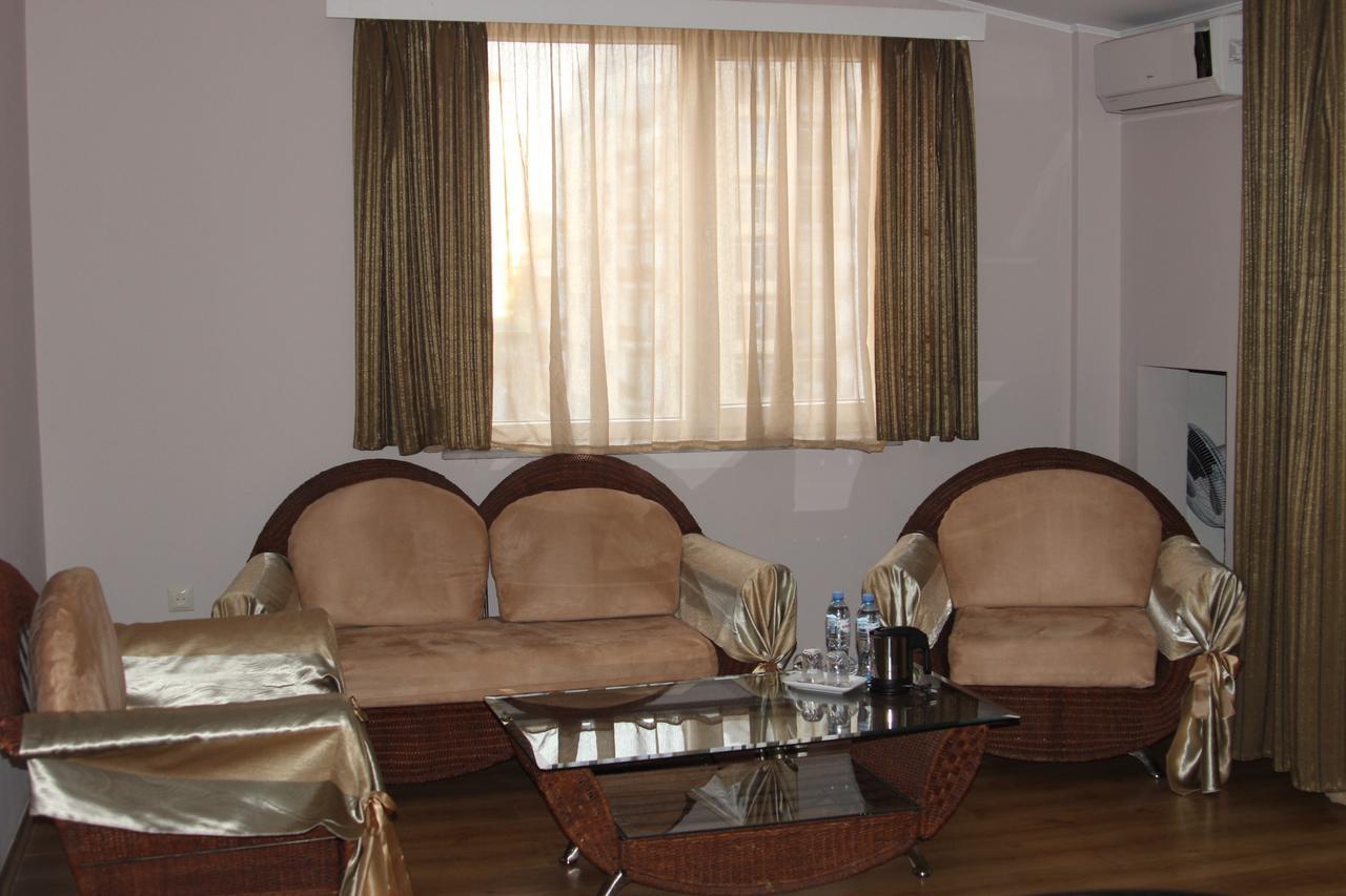 Iar Hotel Batumi Exterior photo